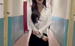 躺在床上高抬腿大腿根部疼